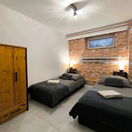 Hostal Loft - Blisko Jeziora Ostróda